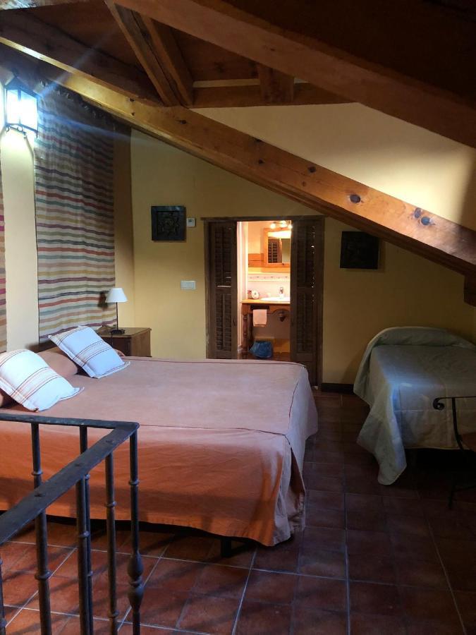 Apartamentos Lobiche Navafría 외부 사진