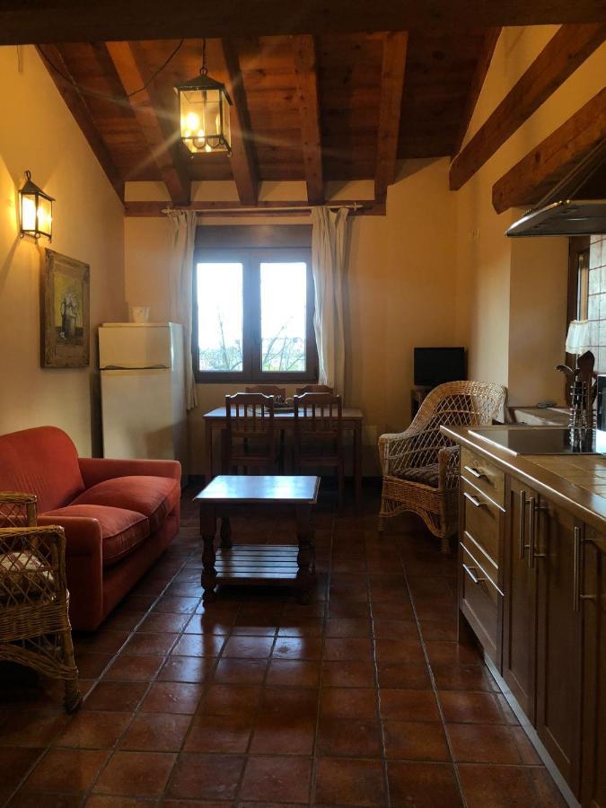 Apartamentos Lobiche Navafría 외부 사진