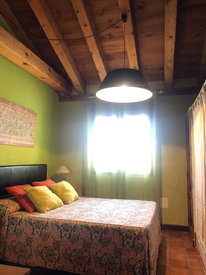 Apartamentos Lobiche Navafría 외부 사진