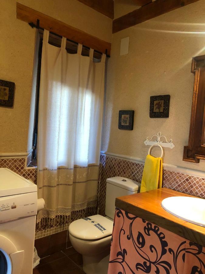 Apartamentos Lobiche Navafría 외부 사진