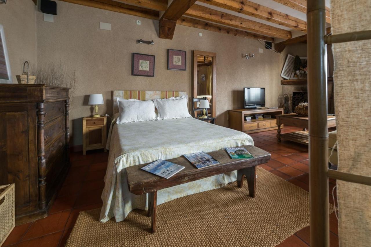 Apartamentos Lobiche Navafría 외부 사진